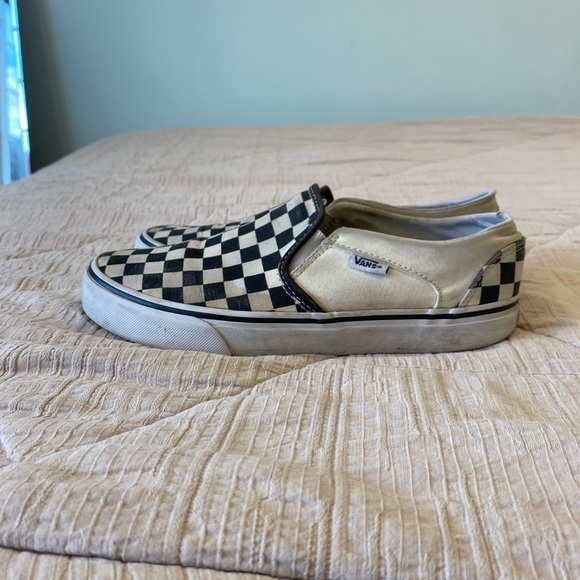 checkered vans - Picture 3 of 3